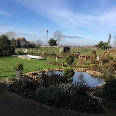 Or Nearby Roermond Outlet *