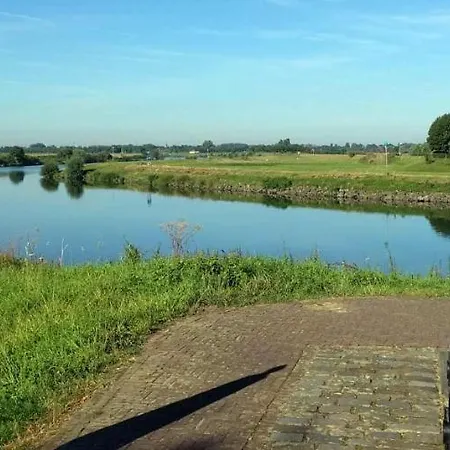 Or Nearby Roermond Outlet Stevensweert